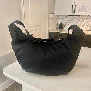 Lululemon Resolution Hobo Gym Yoga Bag in Black